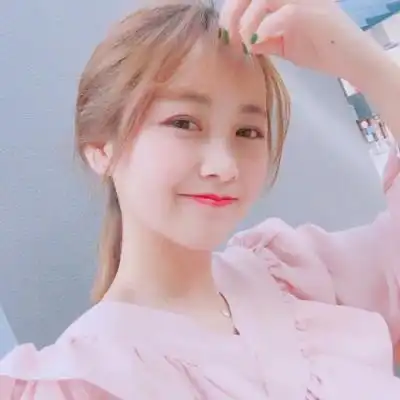 今天是阴天,想和你窝在沙发上看qq女生头像我要个性网