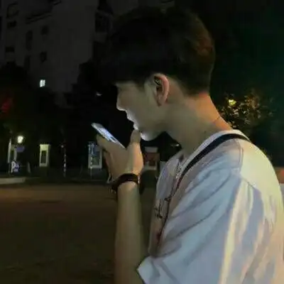 阳光男头像动漫暖男