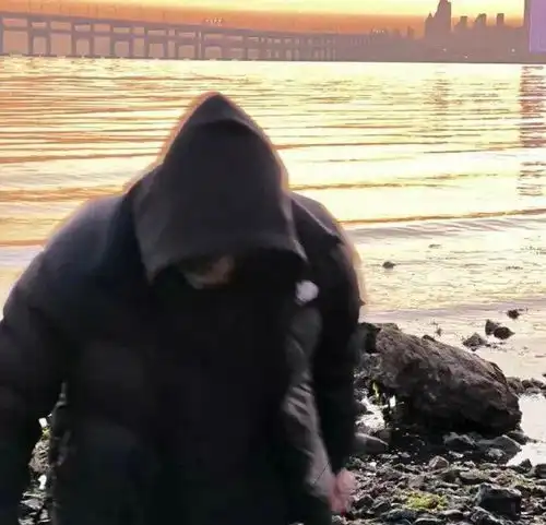 安排分享一波自由感大男主头像合集