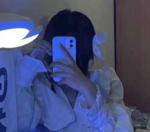 甜酷女生头像