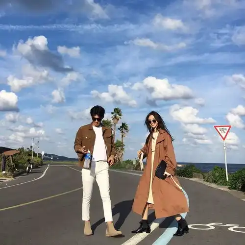 穿的那么丑,还天天想着秀恩爱