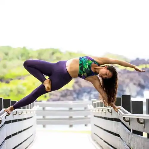 简单运动不知道怎么做这样练能瘦还能缓解紧张,久坐族快get