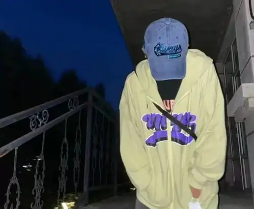 暗色系男生头像