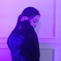 所有让我不开心的关系我都不想再qq情侣头像我要个性网