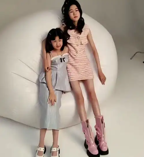 陆毅俩女儿跳舞,贝儿小叶子个头出挑颜值高,越长越像好漂亮