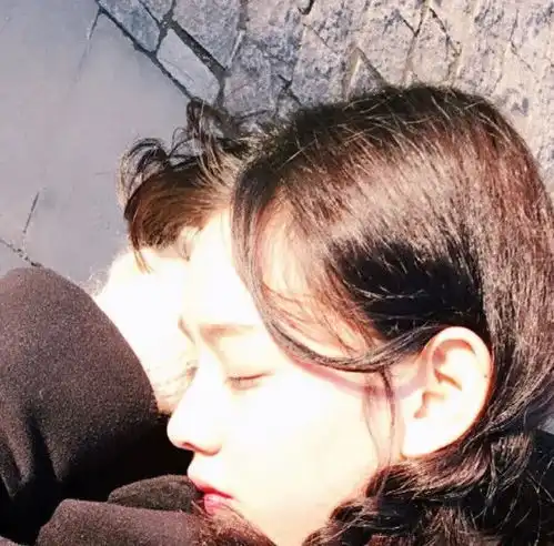 围观孙一宁网红人生父母离异,高中辍学,曾被前男友家暴三年