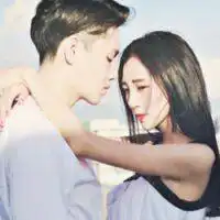 qq床上暧昧情侣头像