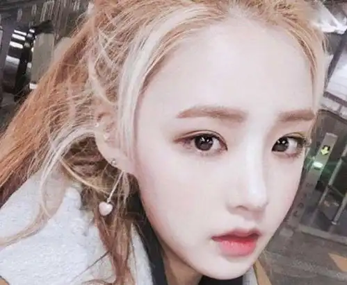 韩系女头妆qq情侣头像