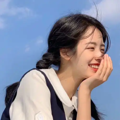 浪漫春天气息女生头像