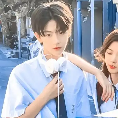 超甜情头校园青春系列当原则遇上情侣头像我要个性网