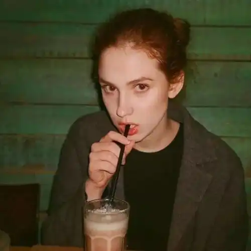 头像丨不知道算不算很爱你只是会常常很想你