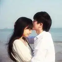 暧昧情侣接吻微信头像图片微信头像图片大全