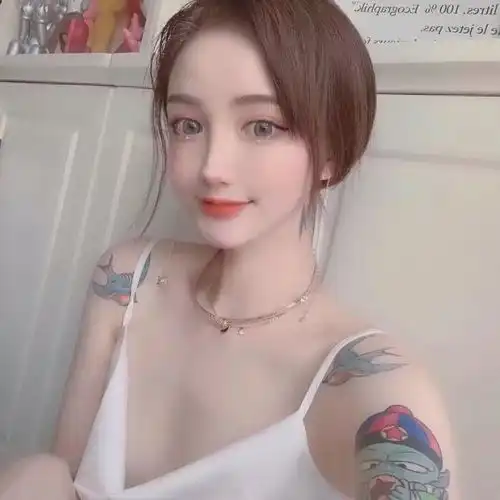 白色系黑色系头像壁纸非常小众的温柔情话推荐