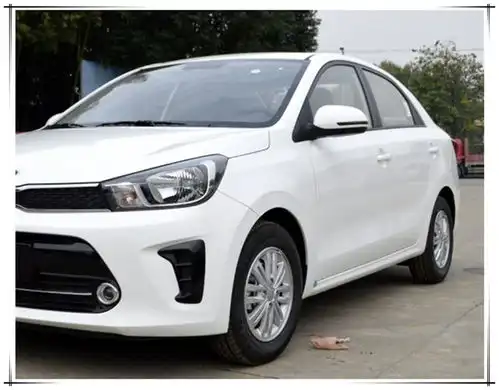 买大众polo不如买它皮实耐造油耗5.2l,比飞度漂亮,不足4万