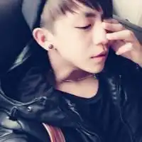 红色系的男生头像情侣头