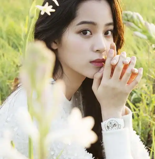 19岁欧阳娜娜惹同龄人妒忌,网友没有对比就没有伤害