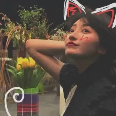 复古色彩现代女生头像复古功能美化过的女头