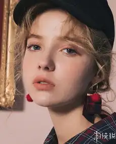 俄罗斯禁欲系颜值嫩模仙女长相360度无死角般甜美