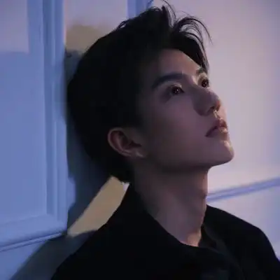 他会情绪失控的空间置顶文案