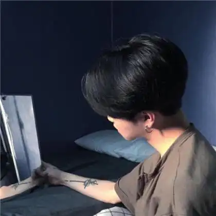 比较好看的韩版男生头像,用乐观的心情做事的男人