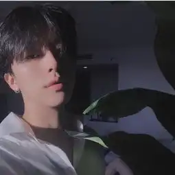 孤独系列的头像男生