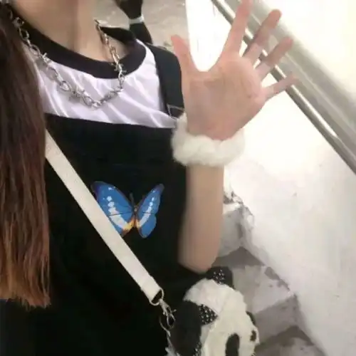 动漫蓝系少女头像真人