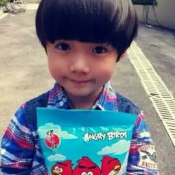 谁有这个小孩的图片啊,全套