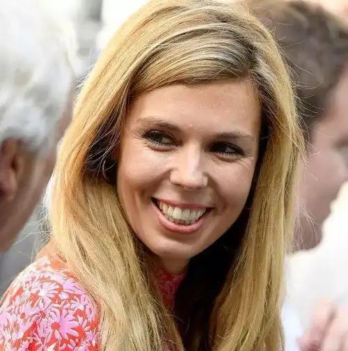 这下终于明白这位英国第一女友为啥彻底火了