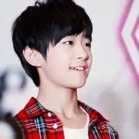 易烊千玺姓氏图片文字微信头像图片大全