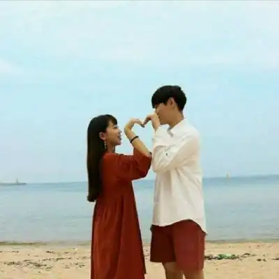 全身照一对情侣头像