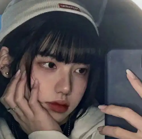 文案哪怕你知道不像我,你也只能夸我