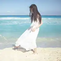 求小清新白裙女生头像