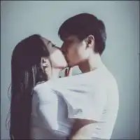 有没有情侣头像,下半脸的,要kiss的那种也行