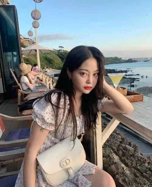 几套夏季韩系女生穿搭方案看完好想谈恋爱