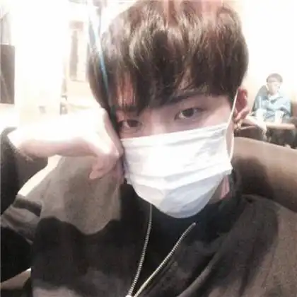 带口罩冷酷的男生头像,戴着口罩不知道是潮流还是范