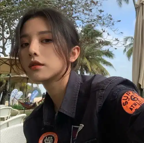 女生头像每个人都向周公许愿早睡