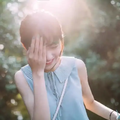 文艺头像没有谁能够像你一样,一颦一笑都投我所好