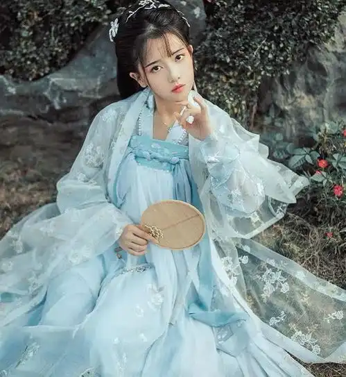 有一种头像叫鲛人泪,换上秒变发光仙女,老班看了都讨好你