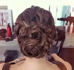 美发设计人物卷发发型背影美女编发堆糖,美好生活研究所