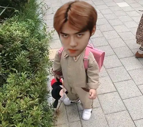 与他同桌的日常