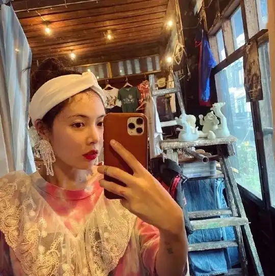 泫雅暴力卸妆可行吗那只会伤害你的皮肤而已