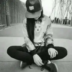 速配这张图片的情侣头像拜托了