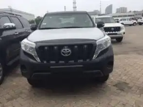 开不坏的丰田霸道普拉多每个男人为之倾倒你值得拥有