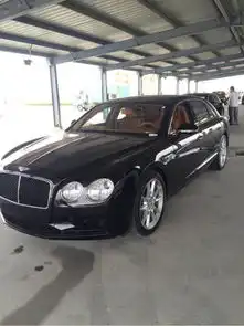 17款宾利飞驰v8s现车价格售价最新报价