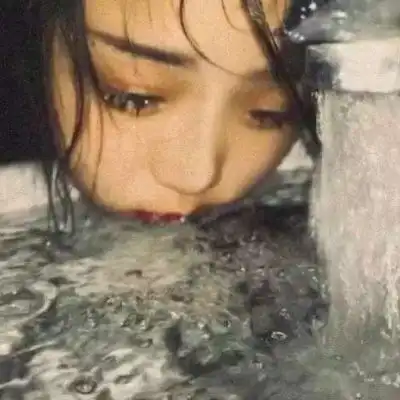 抑郁症头像女生压抑图片伤感头像女生冷淡