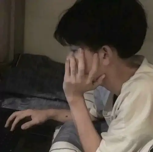 有哪些阳光的男生头像,男生