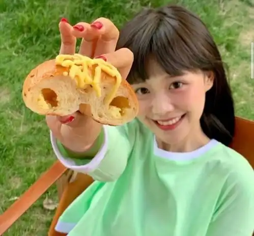 女生头像三观超正文案