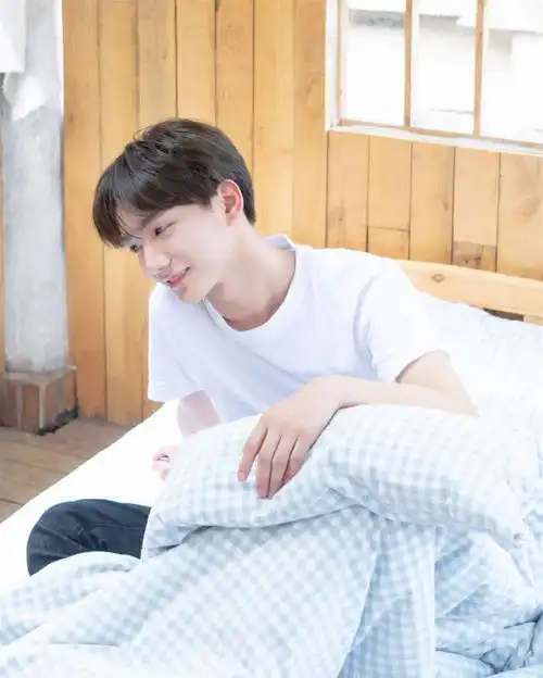 组图治愈系的青春美少年,有型又阳光的暖男气质,送你了男友
