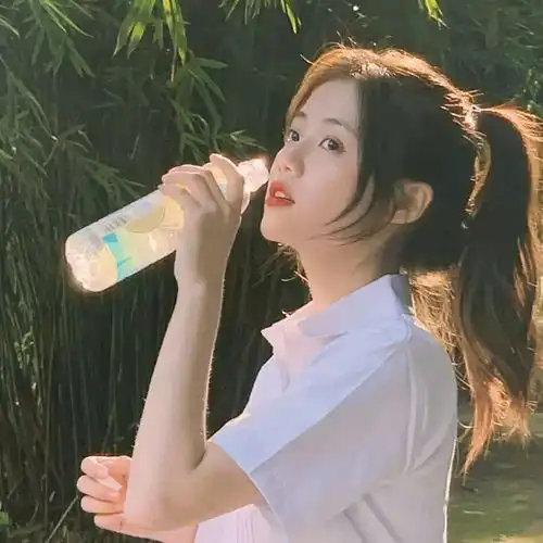 治愈系女生头像不露脸治