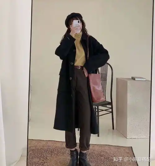 解锁一件黑色大衣9种搭配思路,美的够你时髦嘚瑟整个冬天